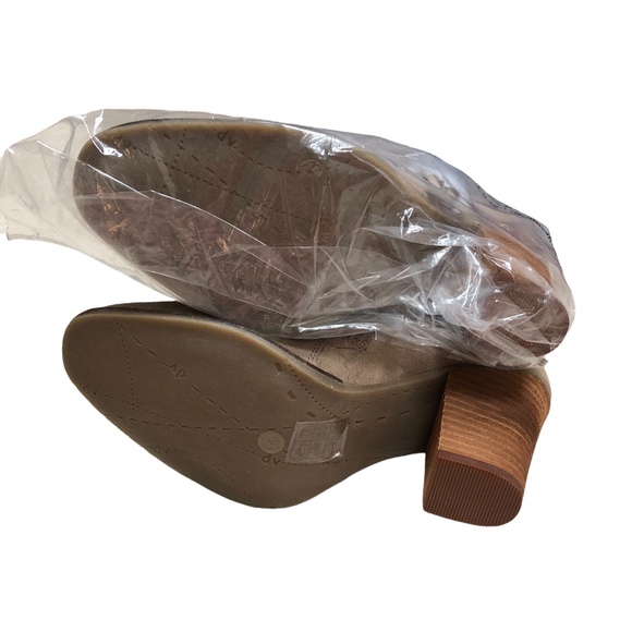 NEW Dolce Vita Beige Suede Ankle Boots with Tassel 7.5 - Picture 5 of 9